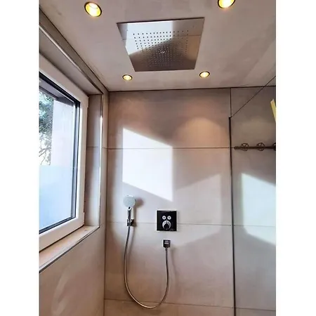 펜션 Exclusive Wooden House With Mountain Railway 바덴바덴
