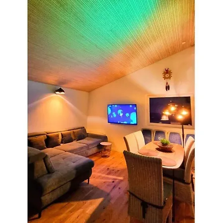 Exclusive Wooden House With Mountain Railway 바덴바덴